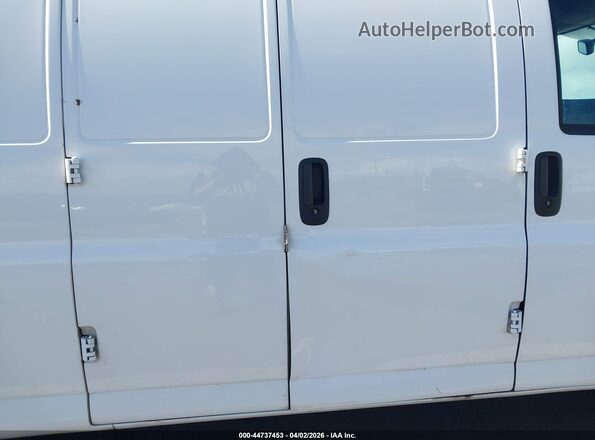 1GTW7BFPXP1168691 2023 GMC SAVANA CARGO Белый 
