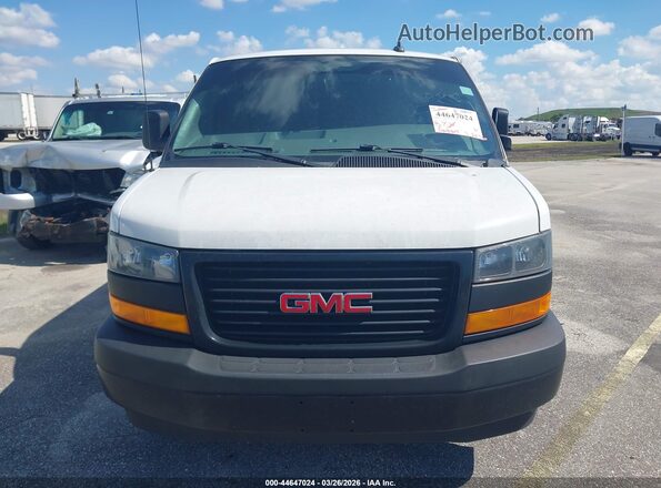1GTZ7GFP9P1152833 2023 GMC SAVANA CARGO White Vista del cuadro de instrumentos