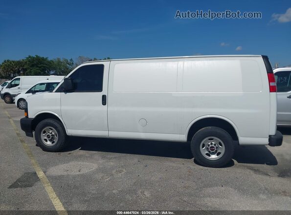 1GTZ7GFP9P1152833 2023 GMC SAVANA CARGO White Vista interior de 360 grados