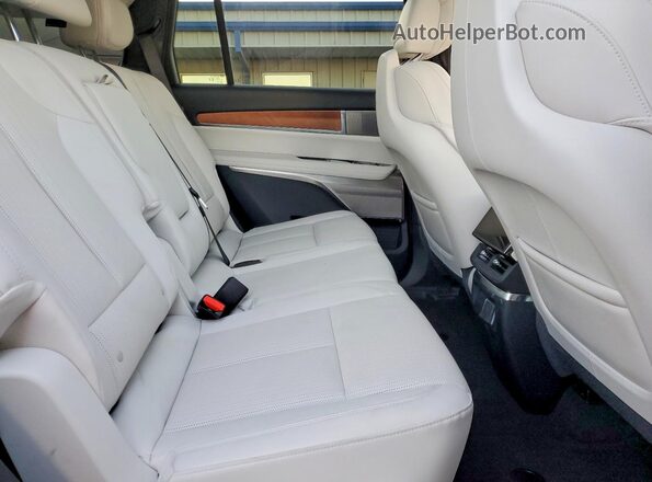 1GYC3KML9TZ700209 2026 CADILLAC VISTIQ Серебряный Вид задней части салона