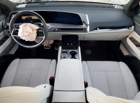 1GYC3KML9TZ700209 2026 CADILLAC VISTIQ Серебряный Вид панели приборов