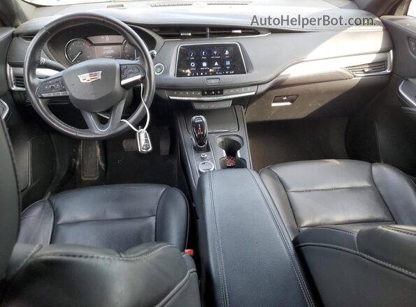 1GYFZDR43NF141060 2022 CADILLAC XT4 Черный Вид панели приборов