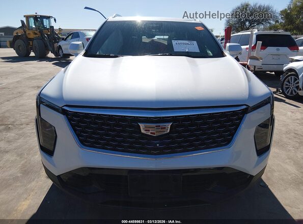 1GYFZDR44RF171593 2024 CADILLAC XT4 White Vista interior trasera