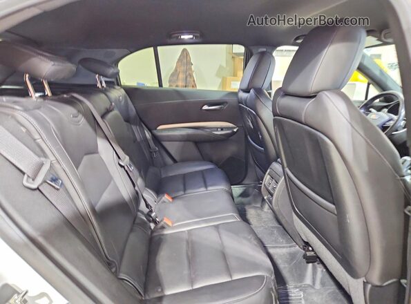 1GYFZDR47KF183887 2019 CADILLAC XT4 White Սալոնի հետևի տեսք