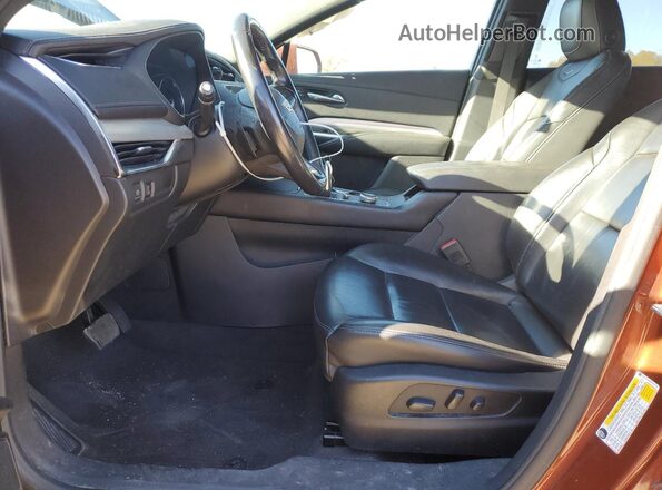 1GYFZDR48MF003724 2021 CADILLAC XT4 Orange წინა სალონის ხედი
