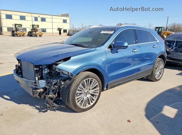1GYFZDR4XSF154223 2025 CADILLAC XT4 Blue Vista tres cuartos delantera izquierda