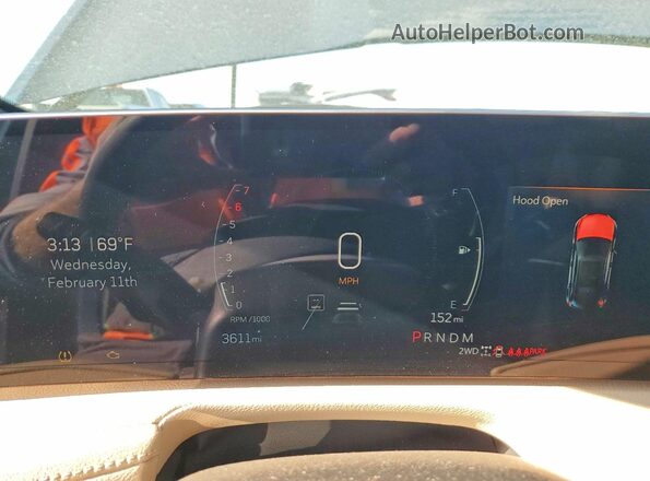 1GYFZDR4XSF154223 2025 CADILLAC XT4 Blue Vista del cuadro de instrumentos