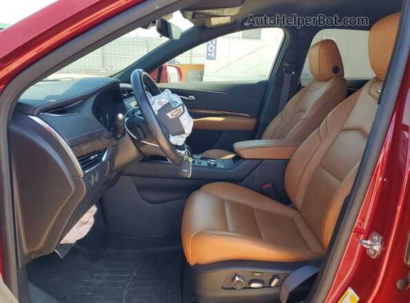 1GYFZER44LF116851 2020 CADILLAC XT4 Красный Вид салона спереди