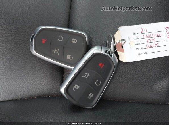 1GYFZFR44LF047150 2020 CADILLAC XT4 White Widok deski rozdzielczej