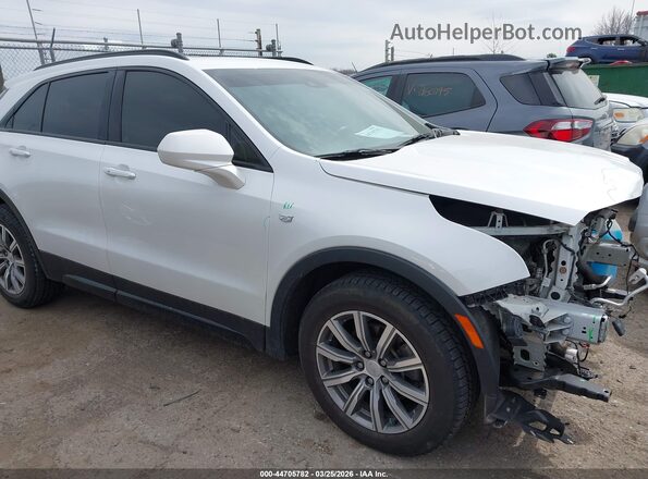 1GYFZFR44LF047150 2020 CADILLAC XT4 White Widok wnętrza z tyłu