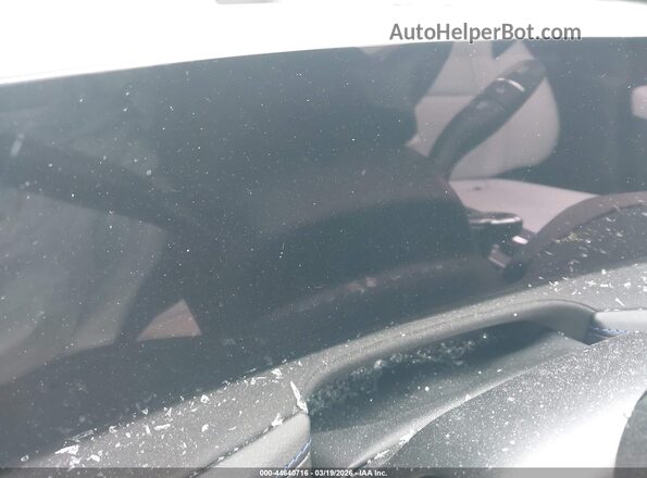1GYFZFR48RF102708 2024 CADILLAC XT4 Gray Widok wnętrza 360 stopni