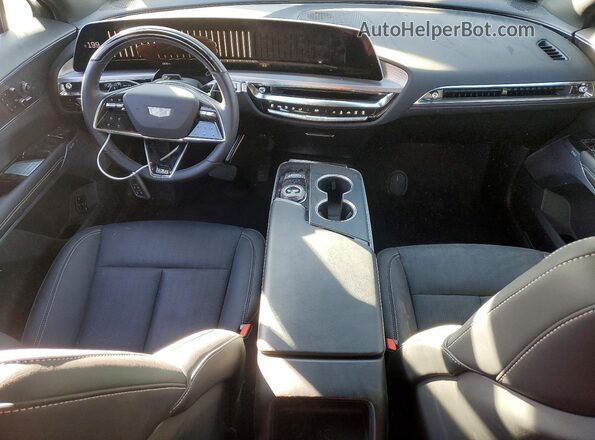 1GYKPRRL0SZ306758 2025 CADILLAC OTHER Зеленый Вид панели приборов