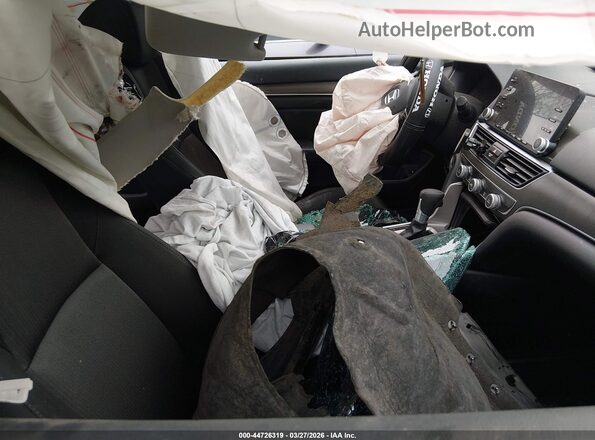 1HGCV1F17JA266391 2018 HONDA ACCORD Черный Вид салона спереди