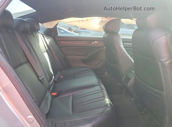 1HGCV1F30KA174574 2019 HONDA ACCORD Серебряный Вид задних сидений