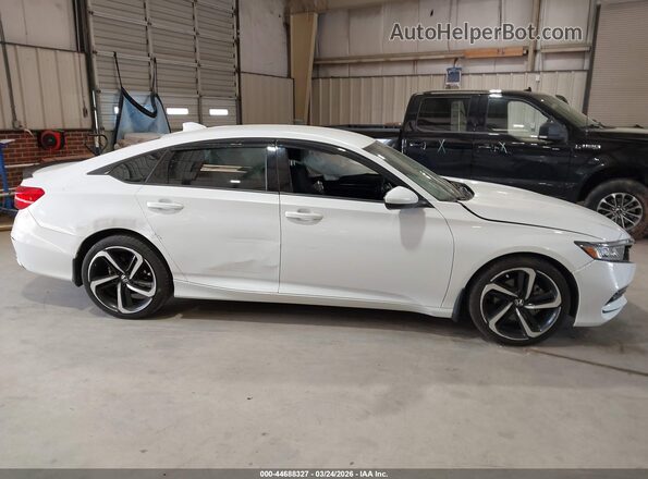 1HGCV1F33KA015337 2019 HONDA ACCORD White ხელსაწყოთა პანელის ხედი