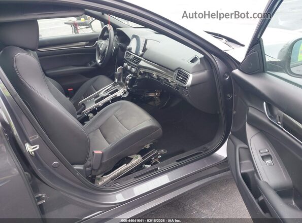 1HGCV1F36KA024601 2019 HONDA ACCORD Серый Вид салона спереди