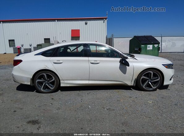 1HGCV1F36NA076900 2022 HONDA ACCORD Белый Вид задней части салона