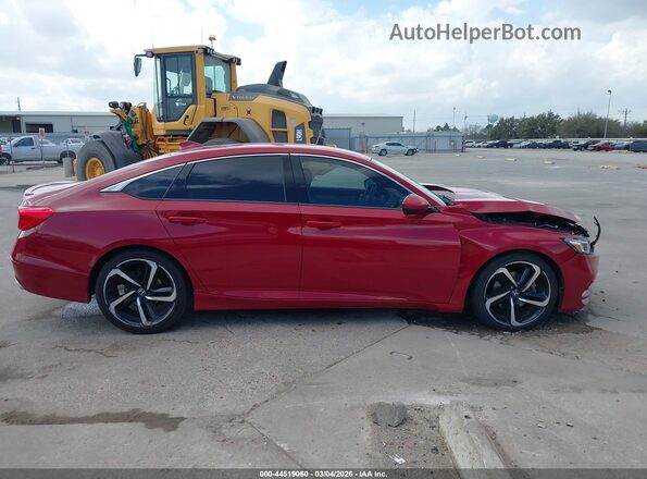 1HGCV1F3XJA240076 2018 HONDA ACCORD Красный Вид задней части салона