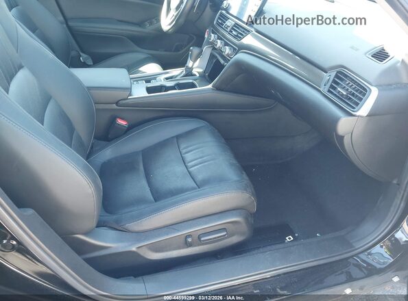 1HGCV1F47MA111564 2021 HONDA ACCORD Черный Вид салона спереди
