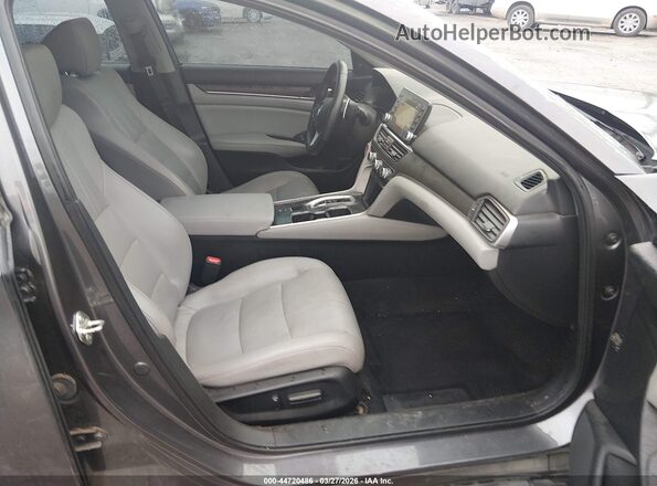 1HGCV2F64JA015832 2018 HONDA ACCORD Серый Вид салона спереди