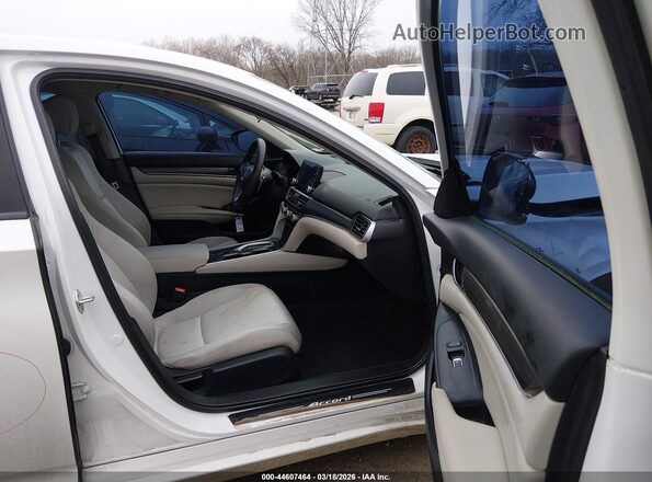 1HGCV3F17MA001292 2021 HONDA ACCORD HYBRID Белый Вид салона спереди