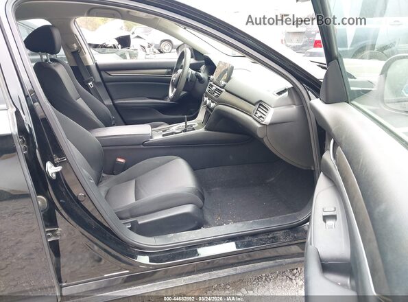 1HGCV3F19JA006151 2018 HONDA ACCORD HYBRID Черный Вид салона спереди