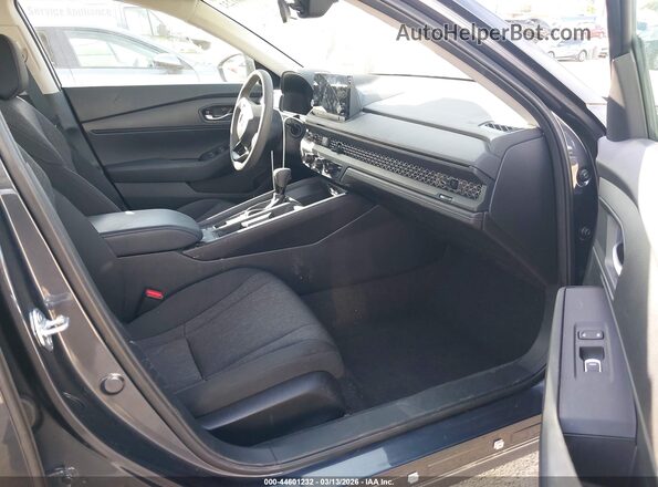 1HGCY1F21SA050120 2025 HONDA ACCORD Серый Вид салона спереди