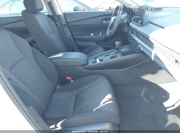 1HGCY1F37RA064851 2024 HONDA ACCORD Белый Вид салона спереди