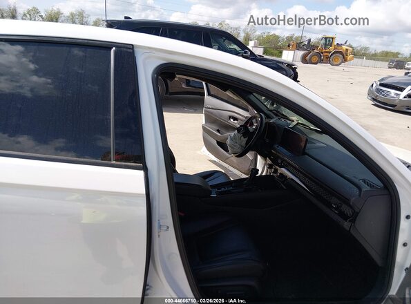1HGCY2F77PA070705 2023 HONDA ACCORD HYBRID Белый Вид салона спереди