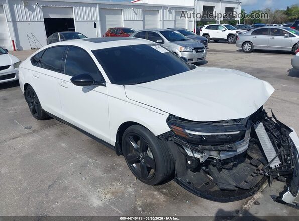 1HGCY2F79PA043084 2023 HONDA ACCORD HYBRID Белый Передняя правая четверть