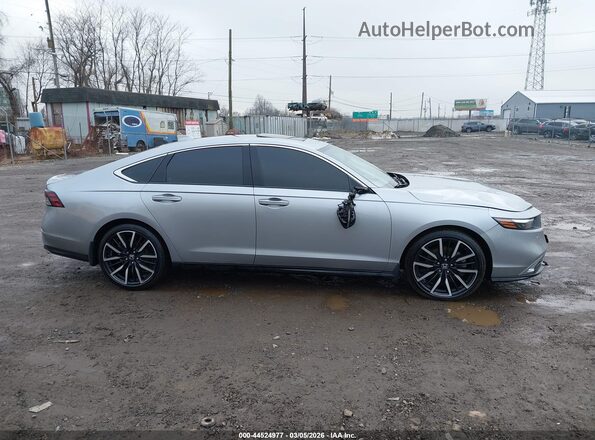 1HGCY2F80PA028952 2023 HONDA ACCORD HYBRID Серый Вид задней части салона