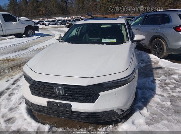 1HGCY2F84PA046421 2023 HONDA ACCORD HYBRID White ხელსაწყოთა პანელის ხედი
