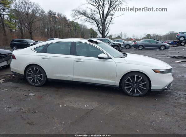 1HGCY2F84RA044199 2024 HONDA ACCORD HYBRID Белый Вид задней части салона
