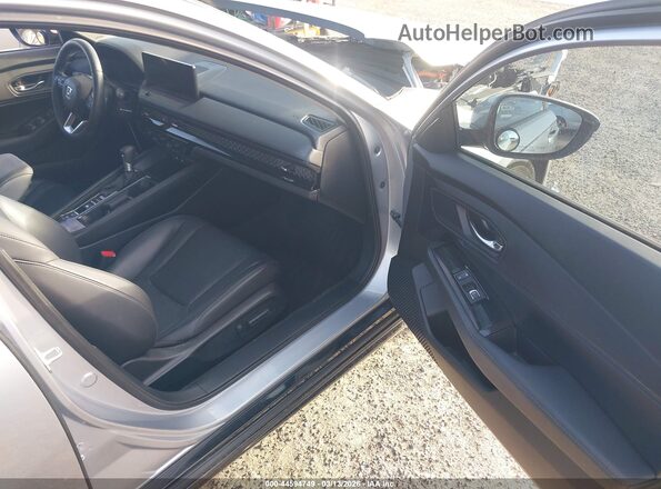 1HGCY2F85PA022399 2023 HONDA ACCORD HYBRID Серебряный Вид салона спереди