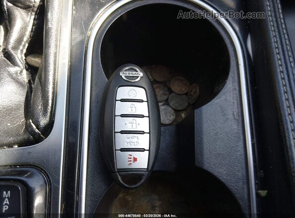 1N4AA6AP0HC445418 2017 NISSAN MAXIMA Серебряный Вид панели приборов