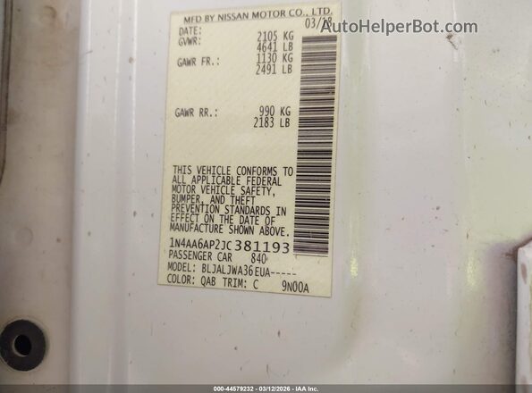 1N4AA6AP2JC381193 2018 NISSAN MAXIMA White Vista del compartimento del motor
