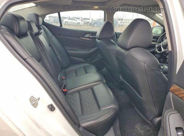 1N4AA6AP3JC407915 2018 NISSAN MAXIMA PLATINUM White Вид задніх сидінь