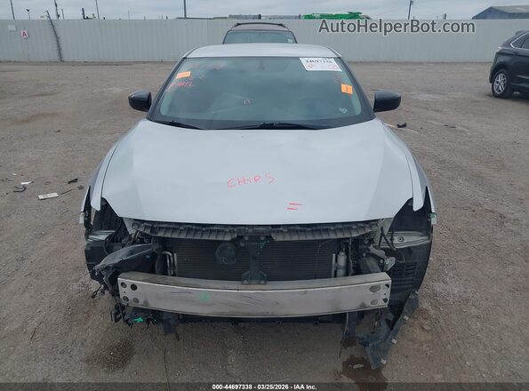 1N4AA6AP5JC401646 2018 NISSAN MAXIMA Серебряный Вид задней части салона
