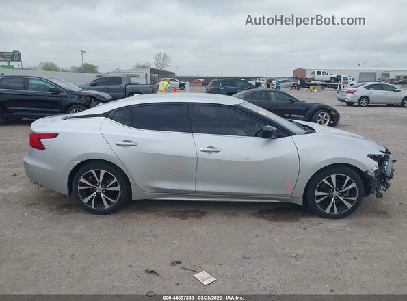 1N4AA6AP5JC401646 2018 NISSAN MAXIMA Серебряный Панорамный вид салона 360°