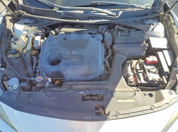 1N4AA6AP6HC377822 2017 NISSAN MAXIMA White უკანა სალონის ხედი