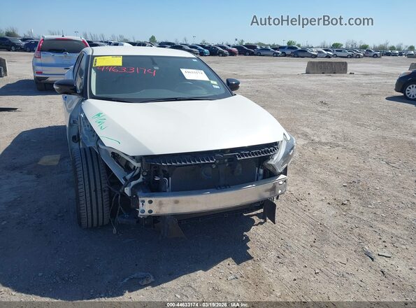 1N4AA6AP6HC420944 2017 NISSAN MAXIMA White Widok z przodu