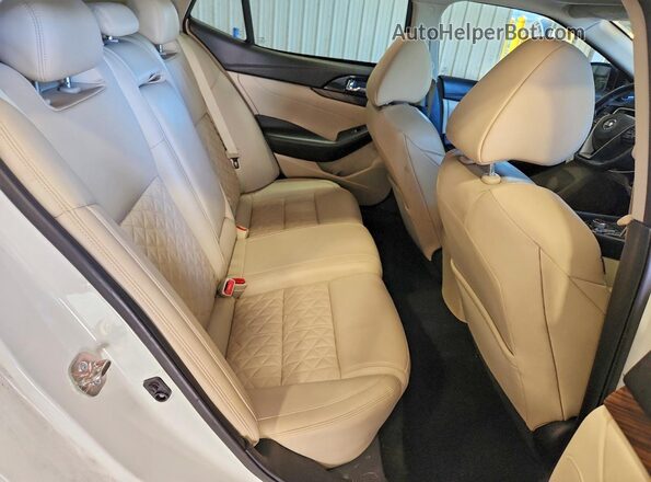 1N4AA6AP7HC394533 2017 NISSAN MAXIMA PLATINUM White Widok tylnych siedzeń