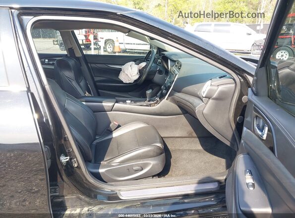 1N4AA6AP8JC365015 2018 NISSAN MAXIMA Черный Вид салона спереди
