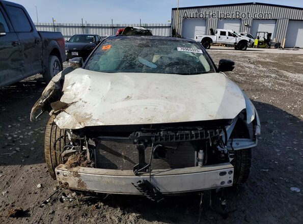 1N4AA6APXJC396265 2018 NISSAN MAXIMA PLATINUM White Widok z przodu