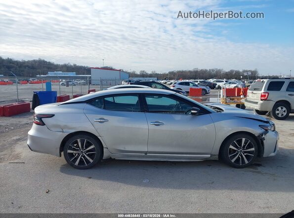 1N4AA6CV1PC513008 2023 NISSAN MAXIMA Серый Панорамный вид салона 360°