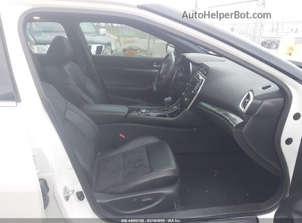 1N4AA6EV3PC503562 2023 NISSAN MAXIMA SR Белый Вид салона спереди