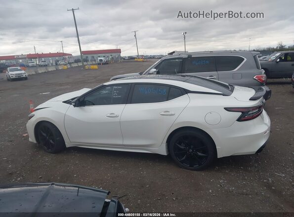 1N4AA6EV3PC503562 2023 NISSAN MAXIMA SR Белый Панорамный вид салона 360°