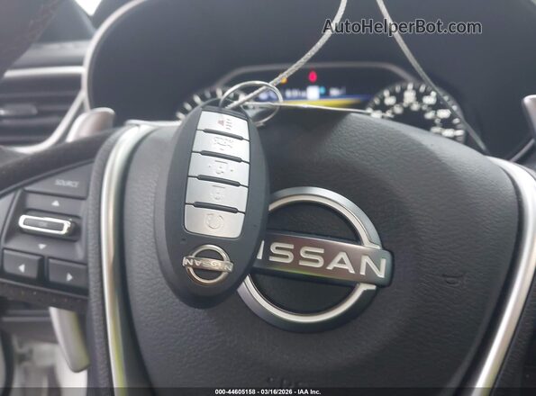 1N4AA6EV3PC503562 2023 NISSAN MAXIMA SR Белый Вид панели приборов