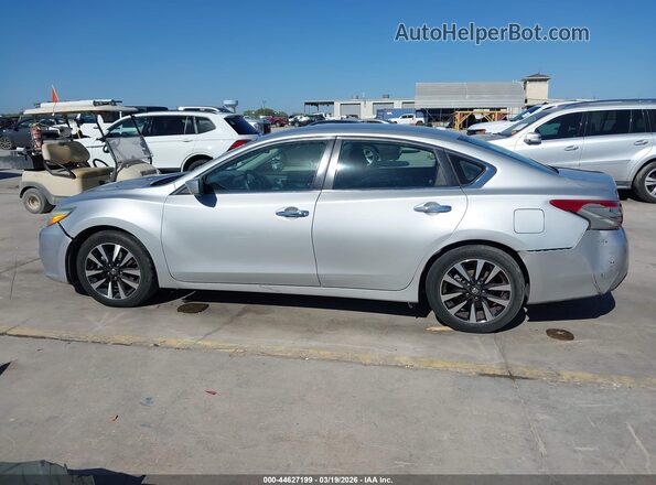 1N4AL3AP0JC111694 2018 NISSAN ALTIMA Silver Widok wnętrza 360 stopni