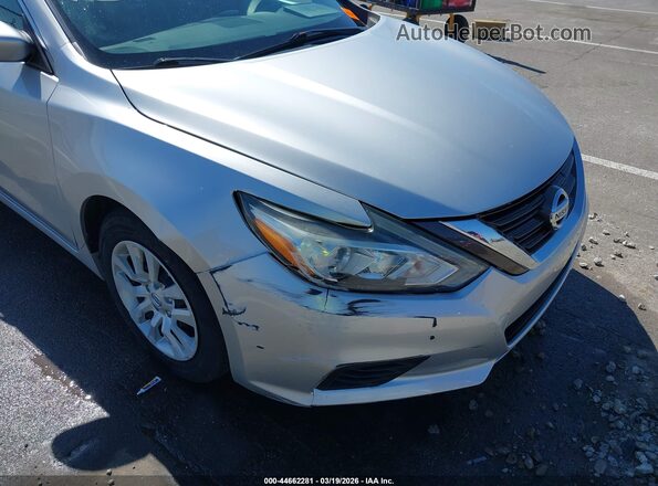 1N4AL3AP0JC168686 2018 NISSAN ALTIMA Silver Widok z przodu